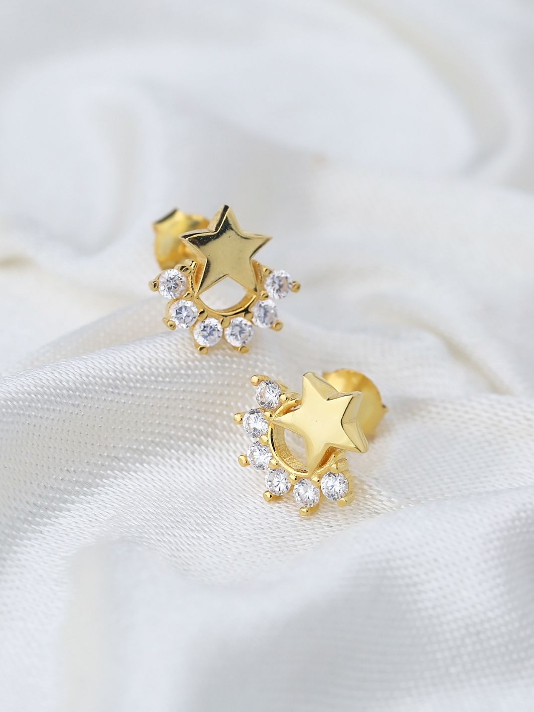 Gold Asteria Star Stud Earrings