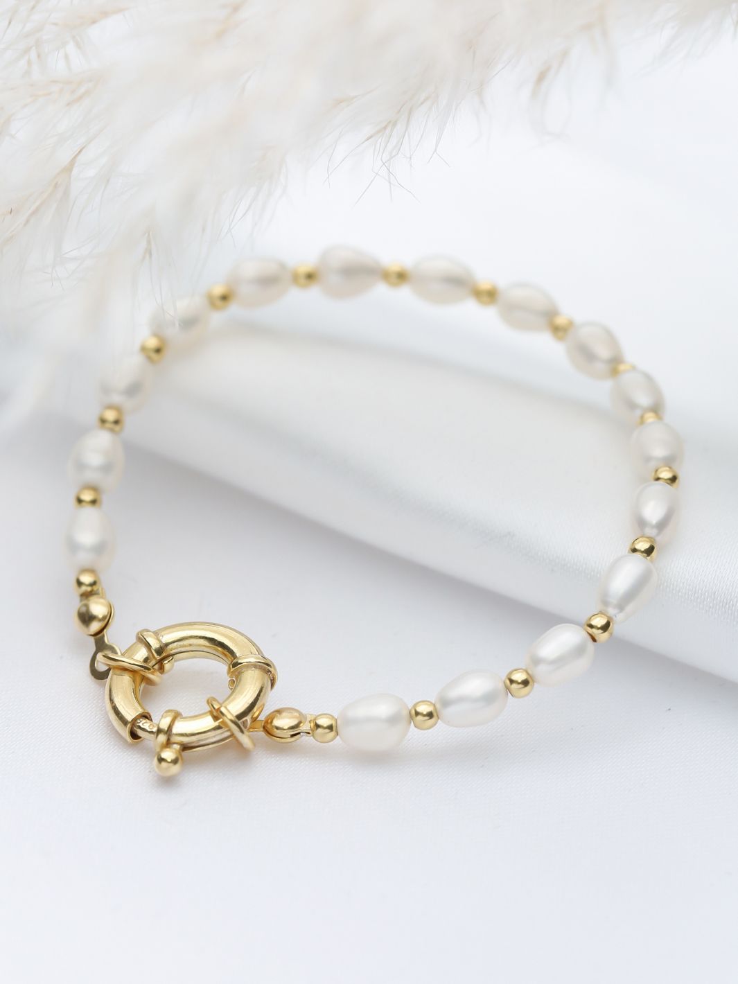 Gold Aphrodite Pearl Bracelet